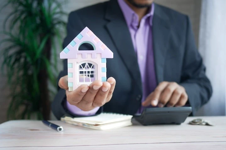 Marathon Mortgages: Pros, Cons, and Considerations for First-Time Home Buyers